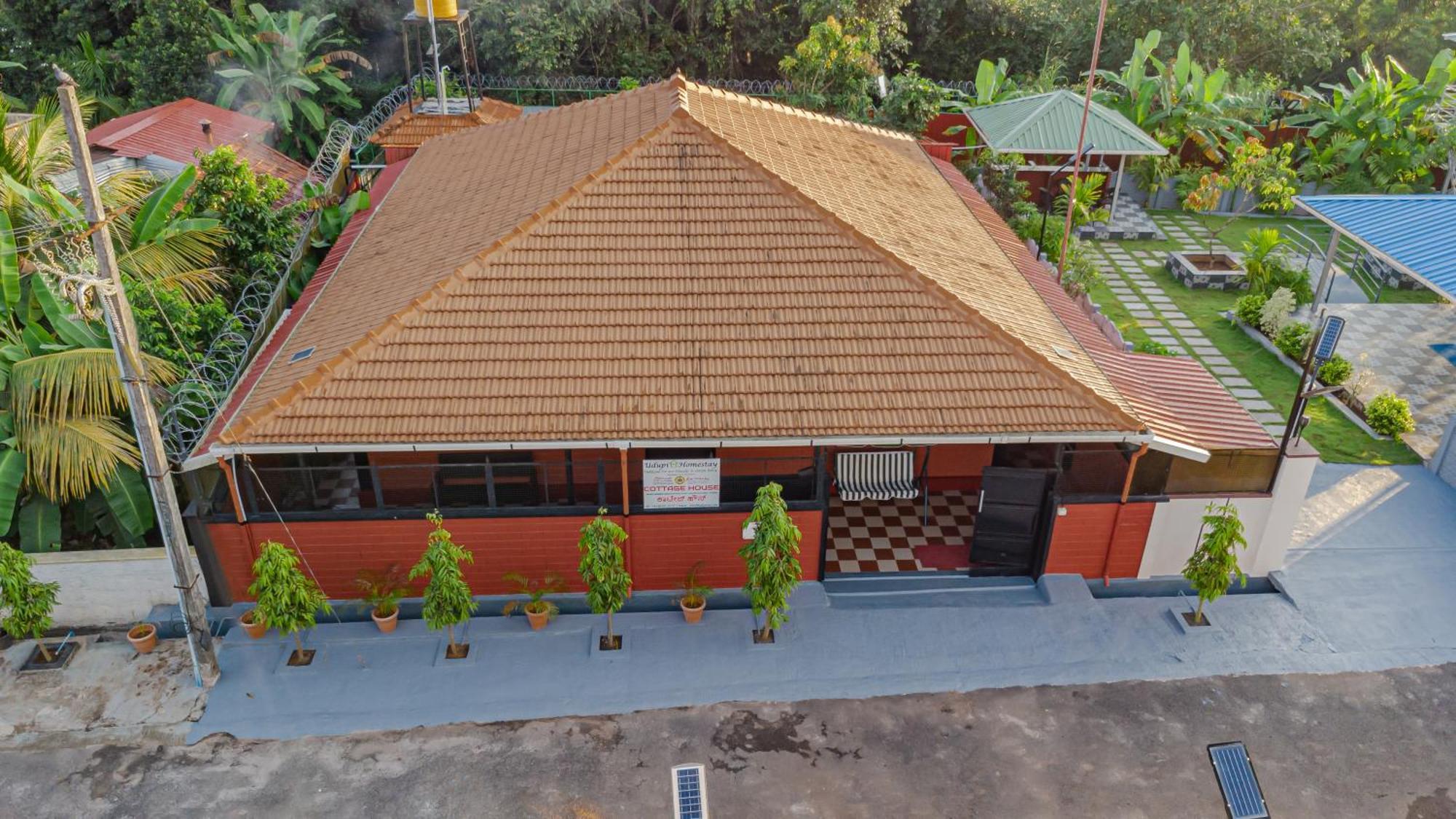 Udupi Homestay - Cottage House - Dendoorkatte ภายนอก รูปภาพ